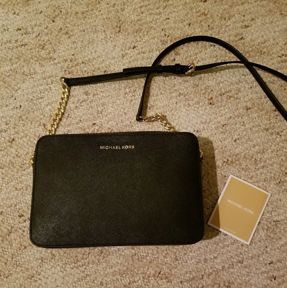 WILL SHIP NEXT DAY! Michael Kors Jet Set Crossbody
